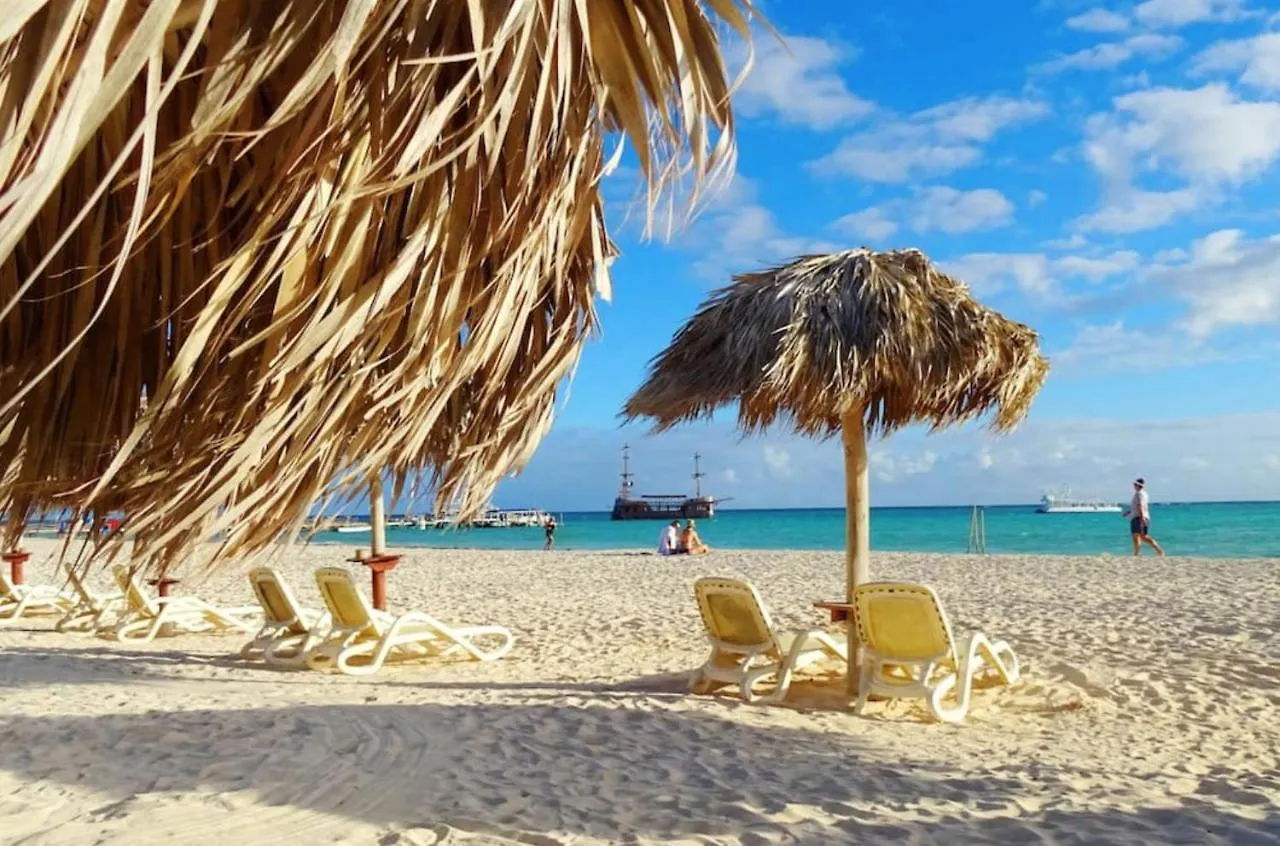 Sol Caribe Suites - Playa Los Corales - Beach Club, Wifi, Swimming Pool Punta Cana 5*,  República Dominicana